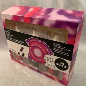 Tie Dyed T Shirt Kit 8 x 6 x 2" New with tags Made by ArtMinds